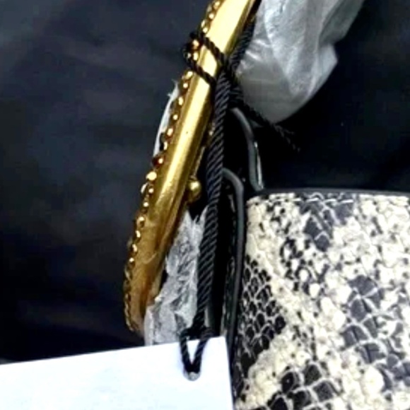 Kurt Geiger London The Chelsea Shoulder Bag Tote NWT - Picture 4 of 11